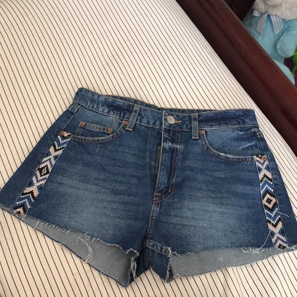 demin shorts - Picture 1 of 2